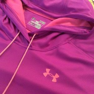 Under Armour 3/4 sleeve hooded athletic top